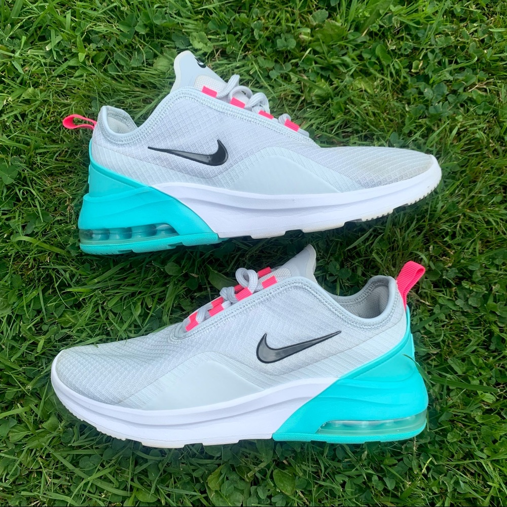 Nike Women’s Size-8 Running Shoe